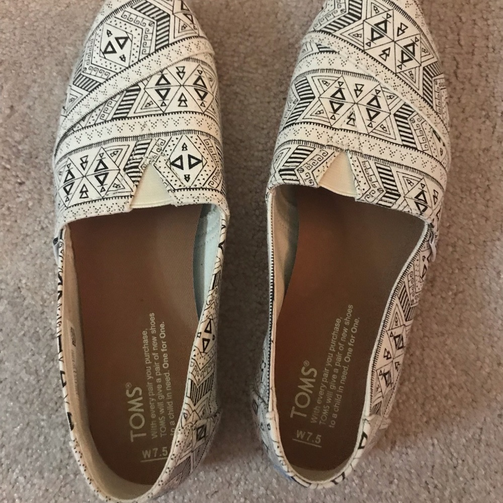 Toms Aztec print canvas shoe